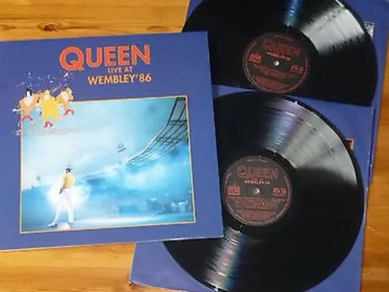 Billede 1 - Søger Queen - live at Wembley '86...