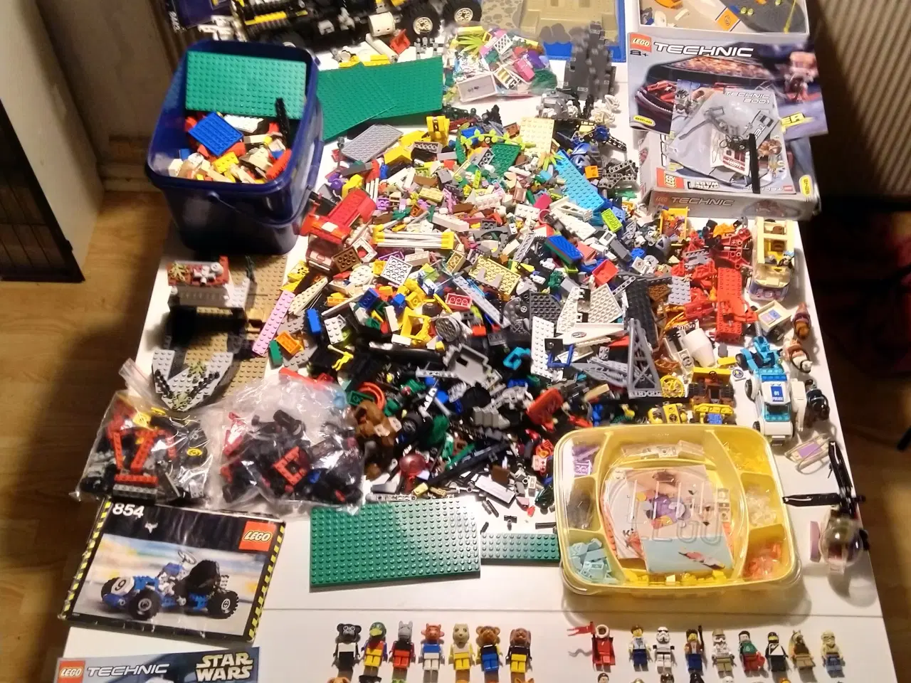 Billede 1 - Ældre Lego Technic - Masser af Lego