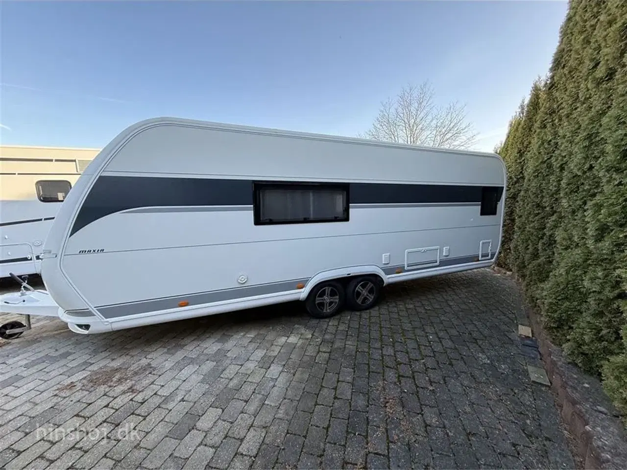 Billede 14 - 2026 - Hobby Maxia 660 WQM Lækker Hobby med fritstående dobbeltseng og front køkken fra Hinshøj Caravan