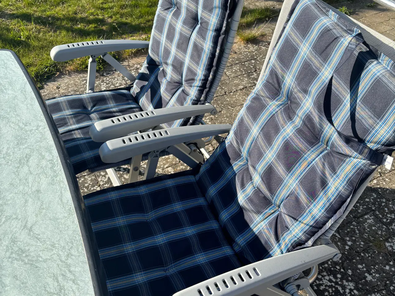 Billede 3 - Campingbord med stole