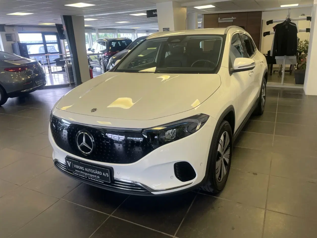Billede 2 - Mercedes EQA300  Progressive 4Matic