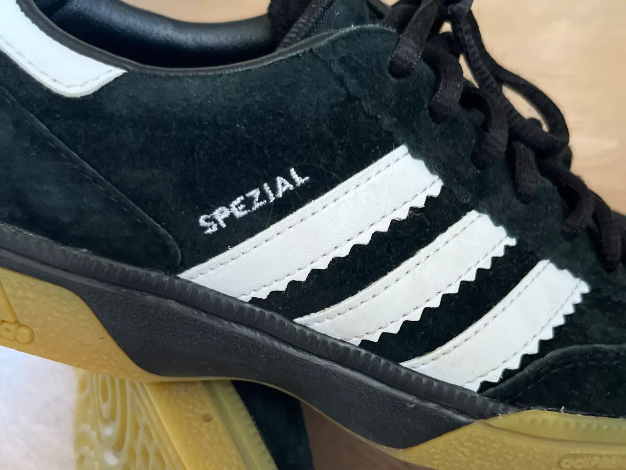 Billede 3 - Indendørs fodboldsko Adidas str. 37,5