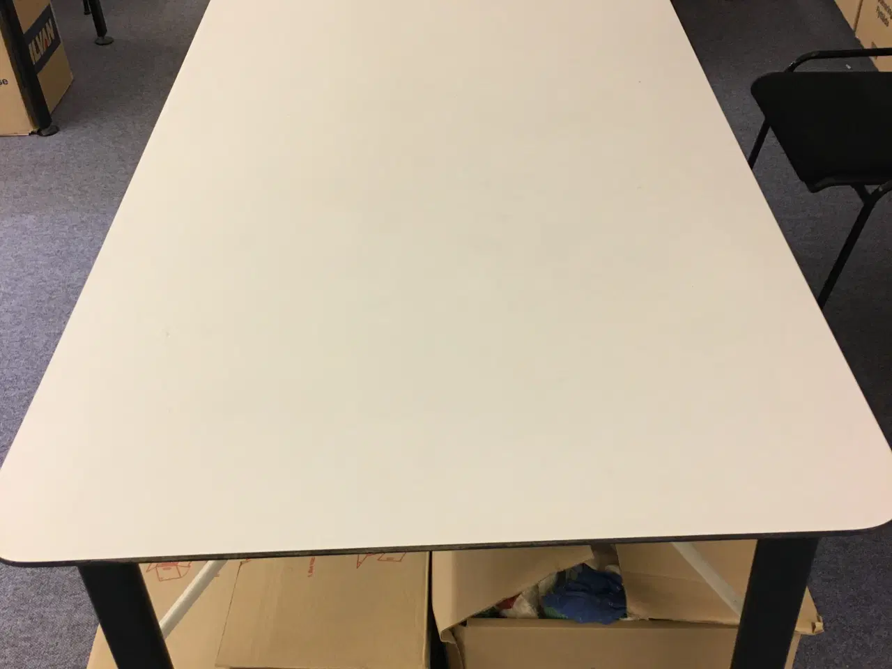 Billede 3 - Kantinebord med stole