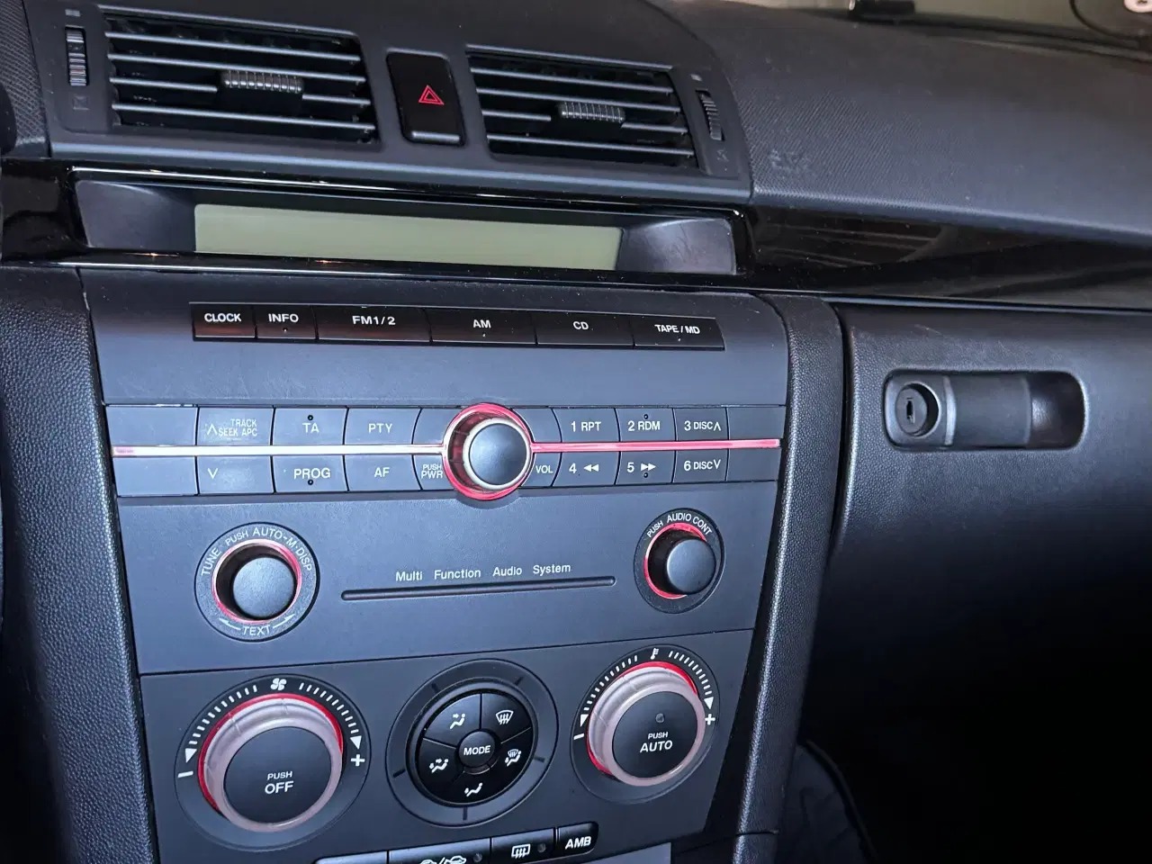 Billede 3 - Mazda 3 fra dødsbo