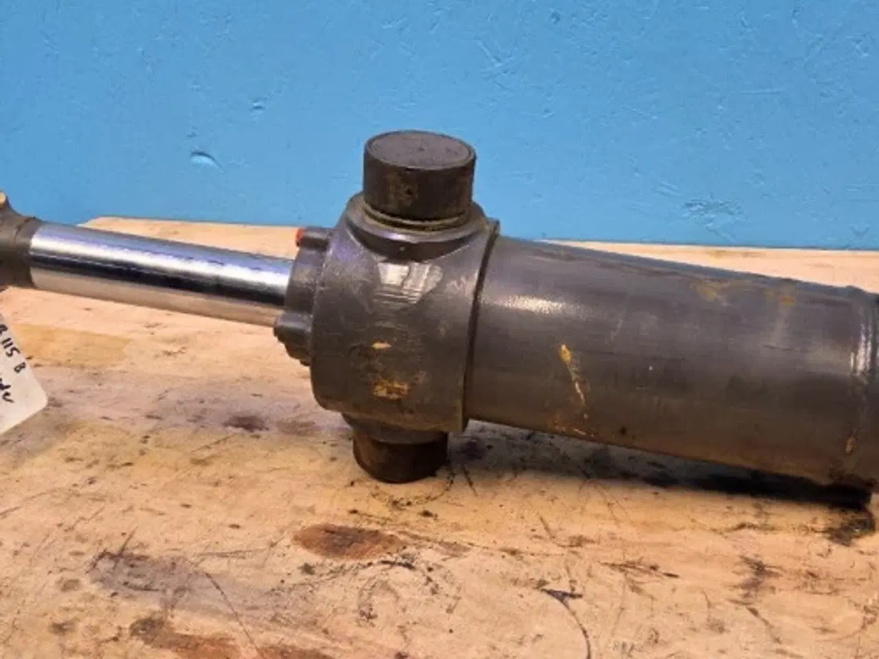 Billede 16 - New Holland LB115B Cylinder 90488673