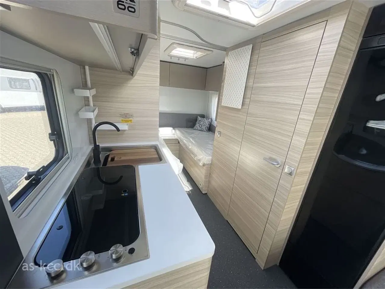 Billede 14 - 2025 - Adria Altea 502 UL Kampagne   Adria Altea 502 UL årg. 2025 5 Sovepladser, 4 Siddepladser 60 Selection jubilæumsmodel  med meget udstyr.