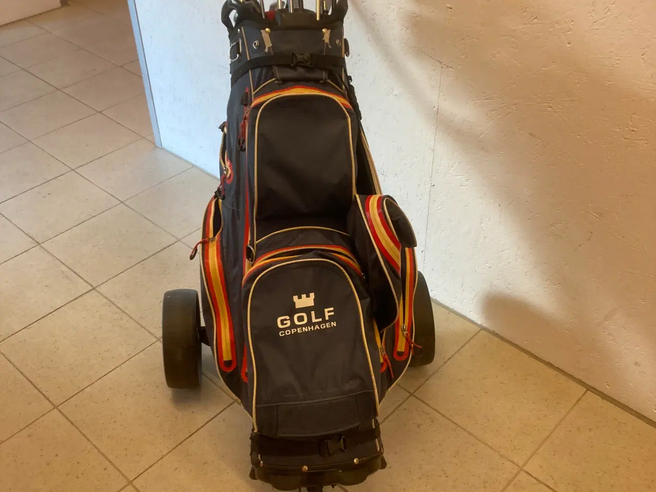 Billede 6 - Golfsæt vogn , regntæt Bag, køll. Jern.mm.