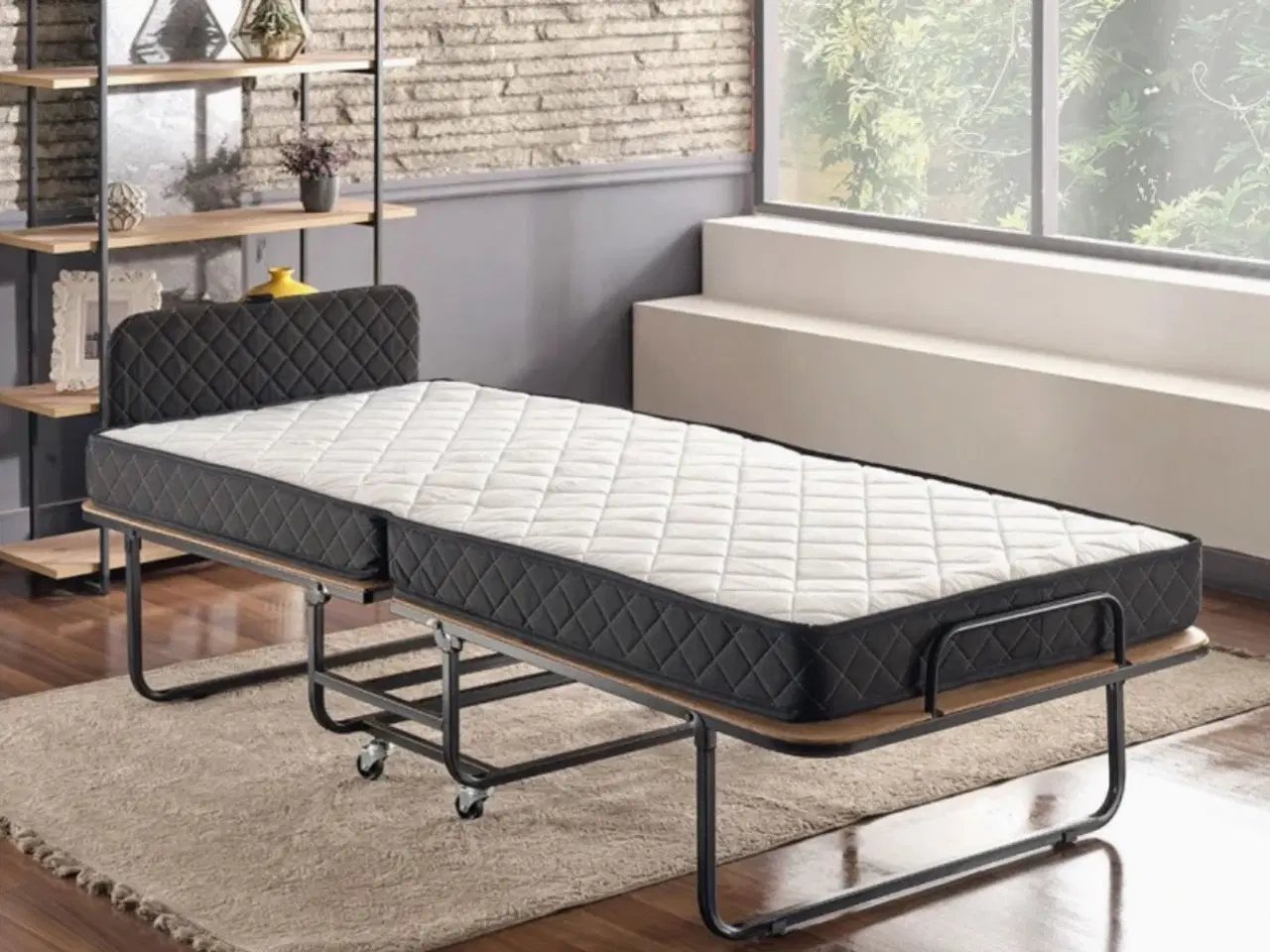 Billede 1 - Fin gæsteseng som kan klappes sammen