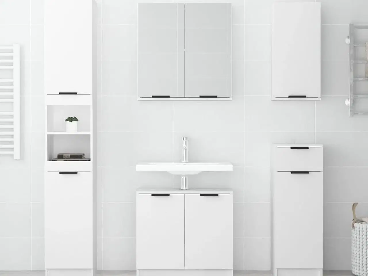 Billede 3 - Væghængt badeværelsesskab 32x20x67 cm hvid