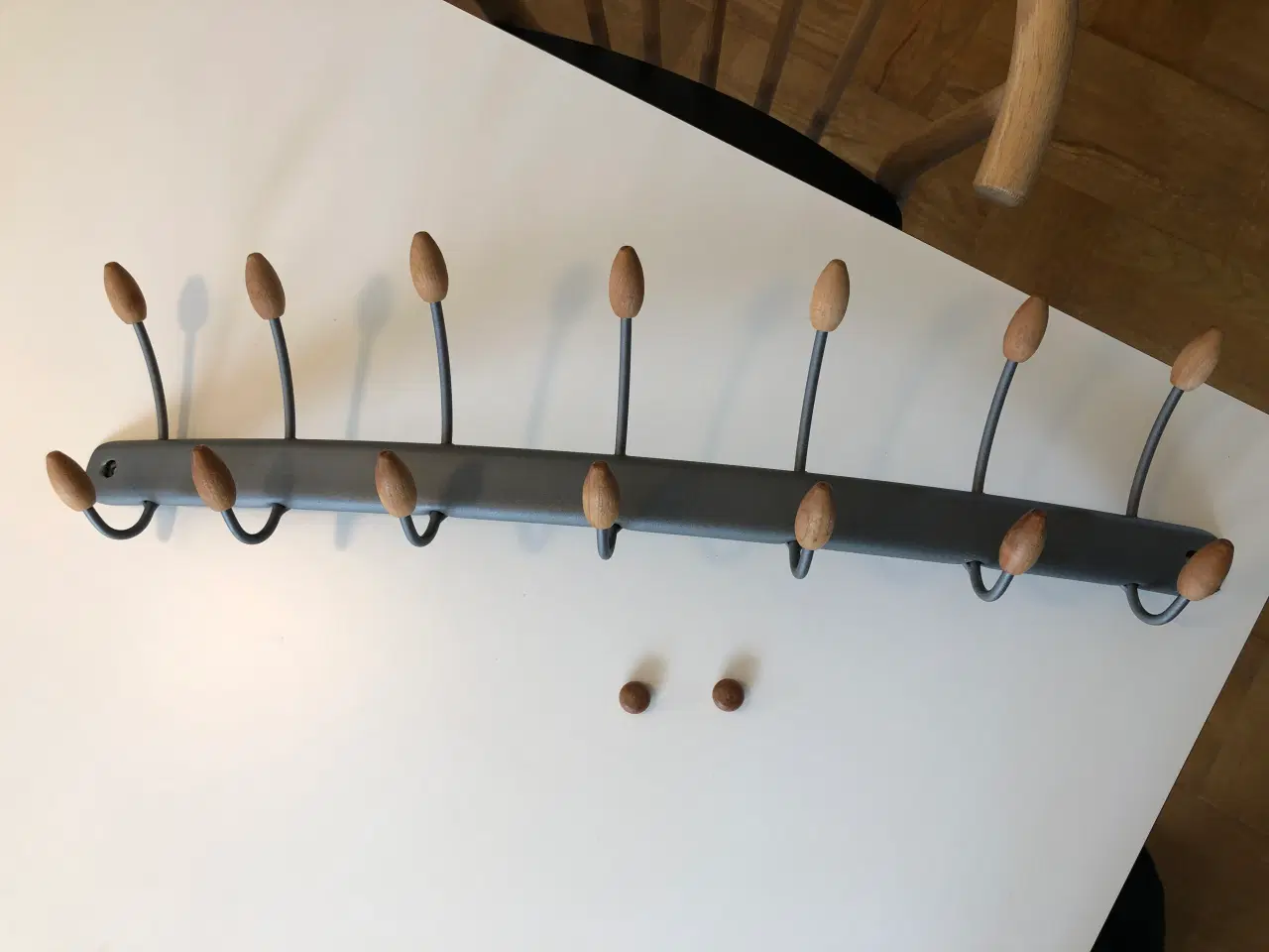 Billede 1 - Knagerække i metal og træ