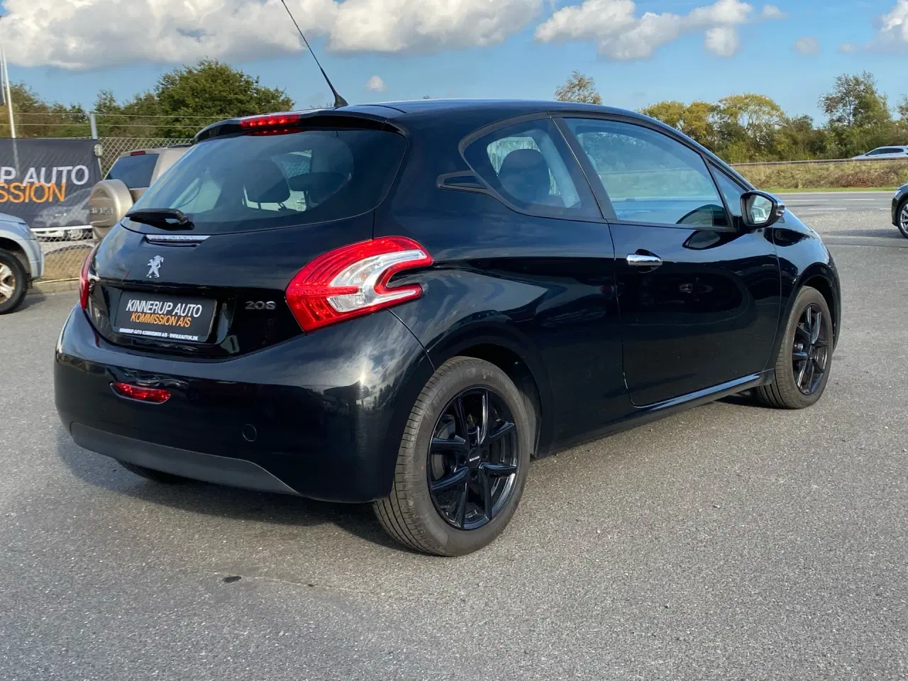 Billede 3 - Peugeot 208 1,2 VTi City 82HK 3d