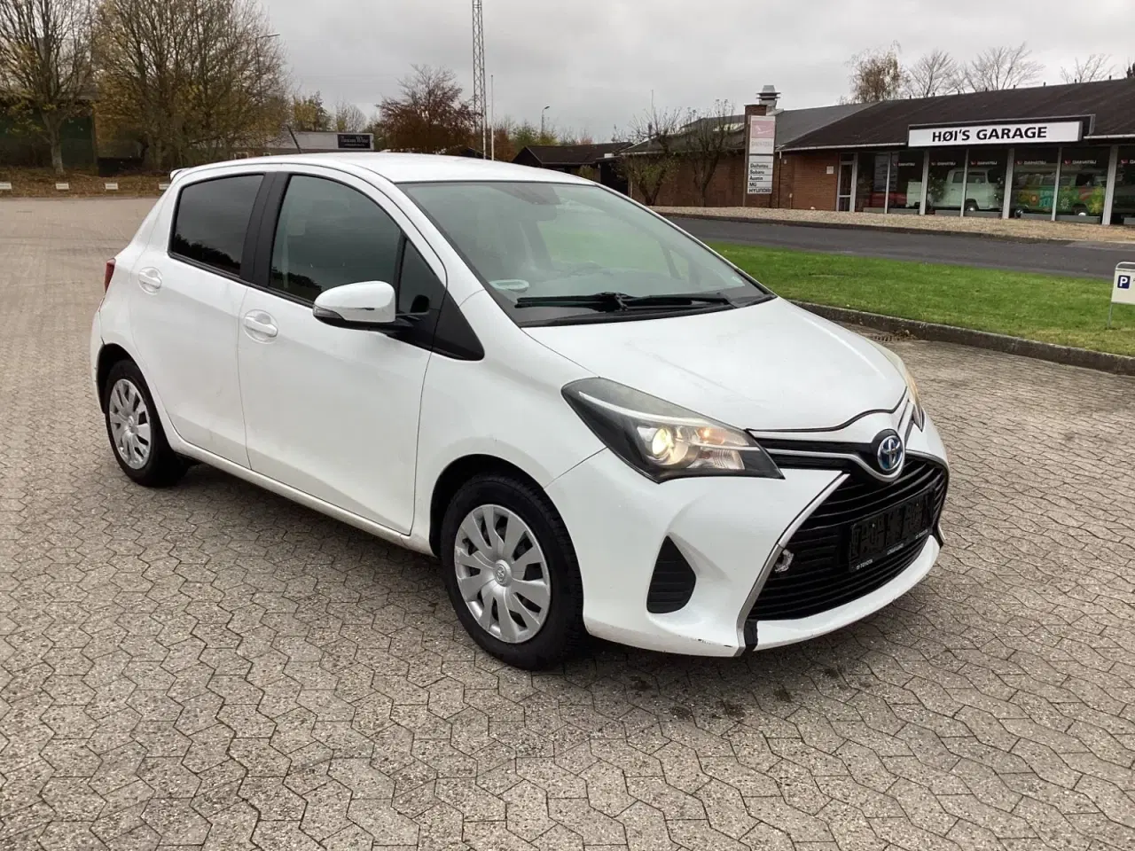 Billede 2 - Toyota Yaris 1,5 Hybrid H1 e-CVT Van