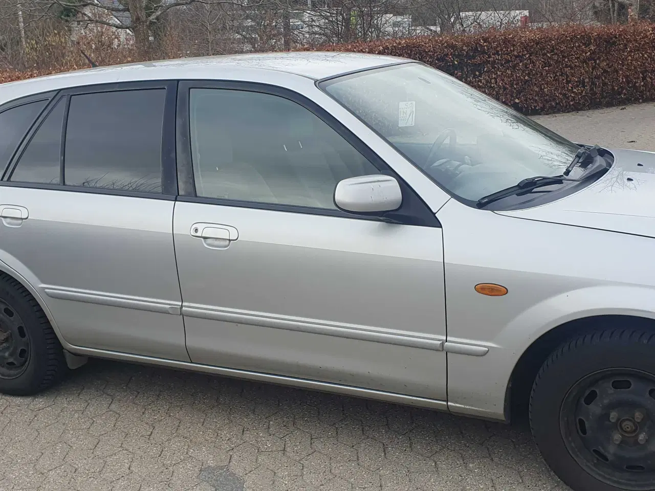 Billede 4 - Mazda 323F 2,0 Exclusive 131HK