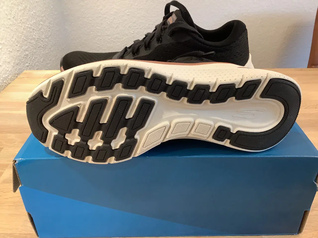 Billede 6 - Skechers Arch Fit 2.0 Glow W - Black Rose Gold 