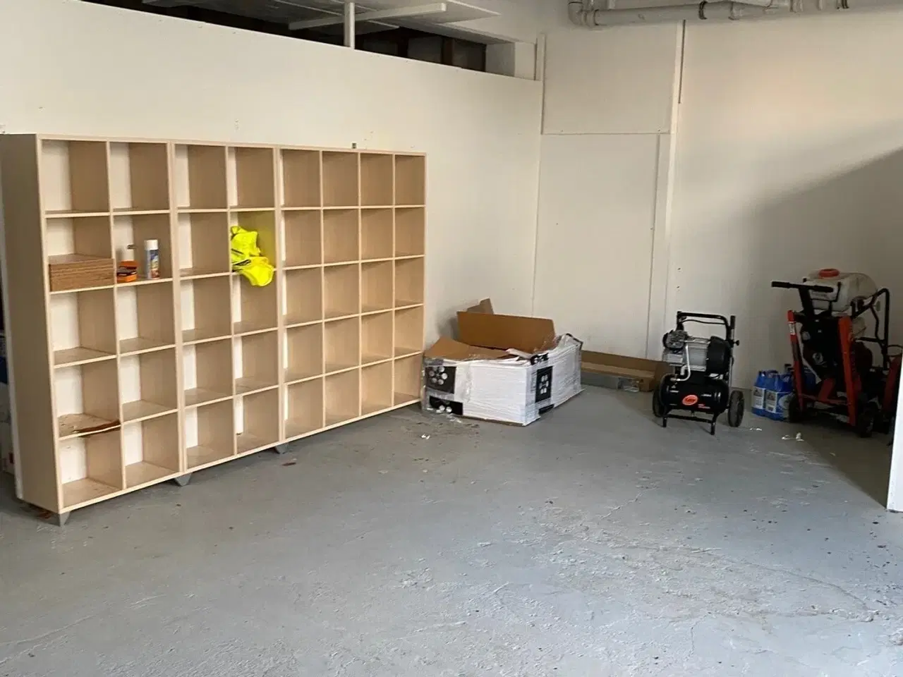 Billede 2 - Lager centralt beliggende Kvistgård