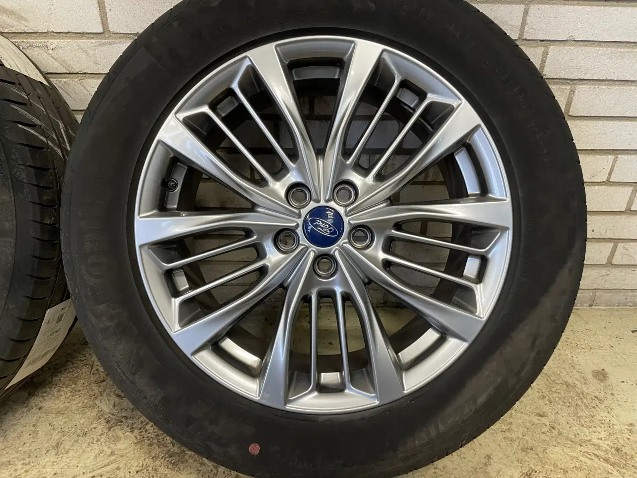 Billede 4 - 18 Ford Kuga Plug-in 225/60r18 Ref.K13 sommer