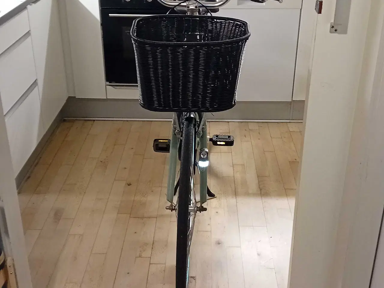 Billede 2 - Winther damecykel til salg.