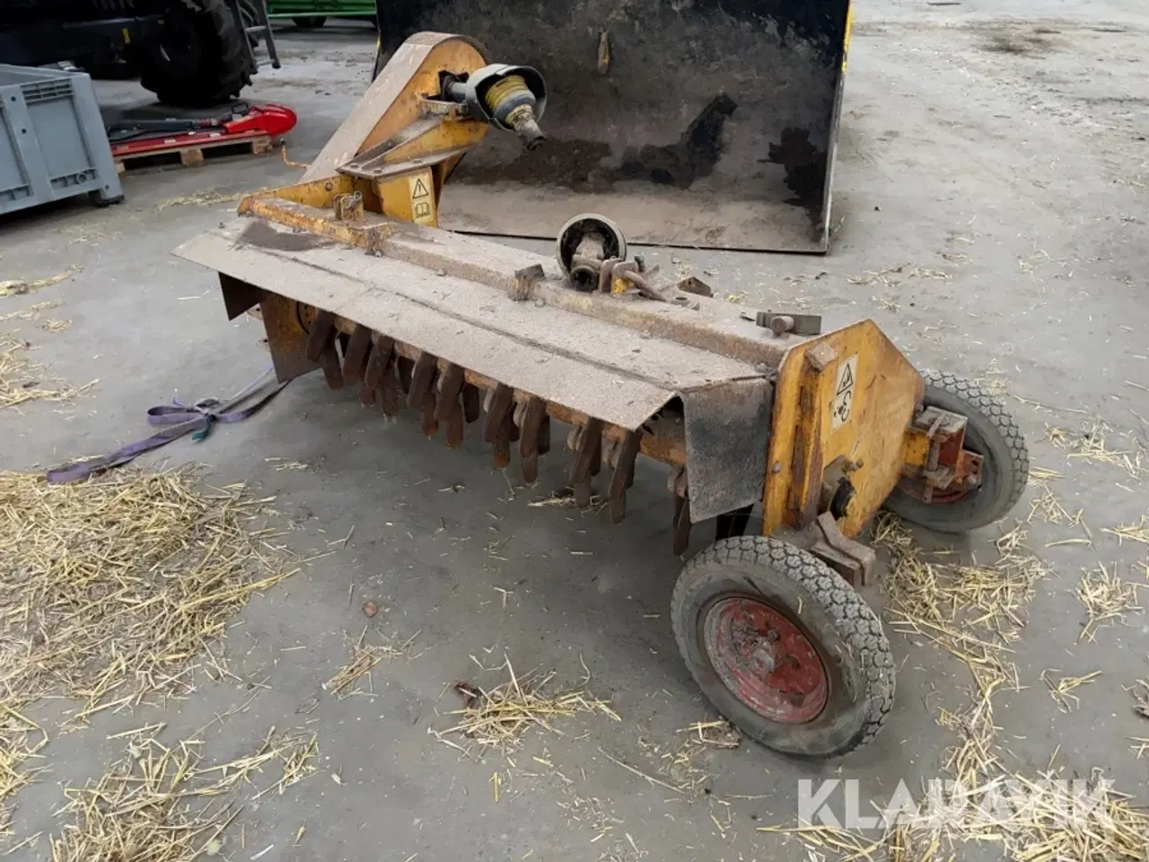 Billede 11 - Bigballe presser New Holland 4900 med snitter