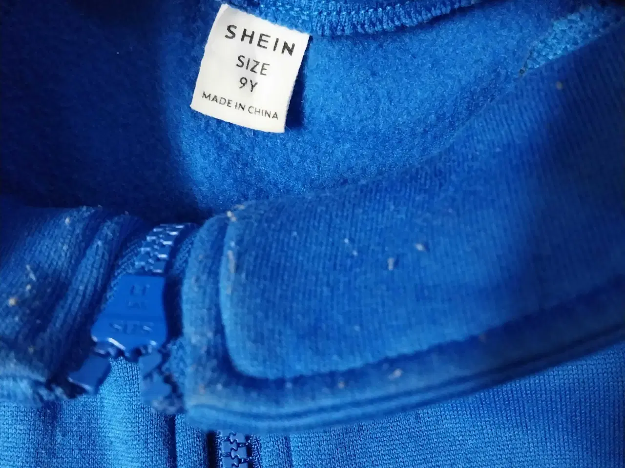 Billede 5 - Blå joggingsæt str. 9 år