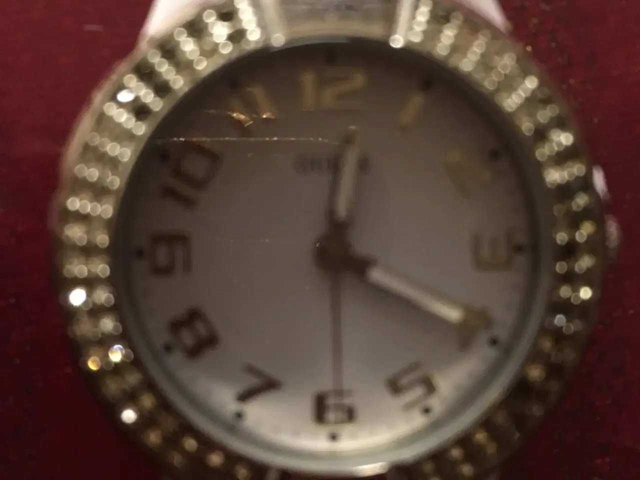 Billede 3 - GUESS ur til salg