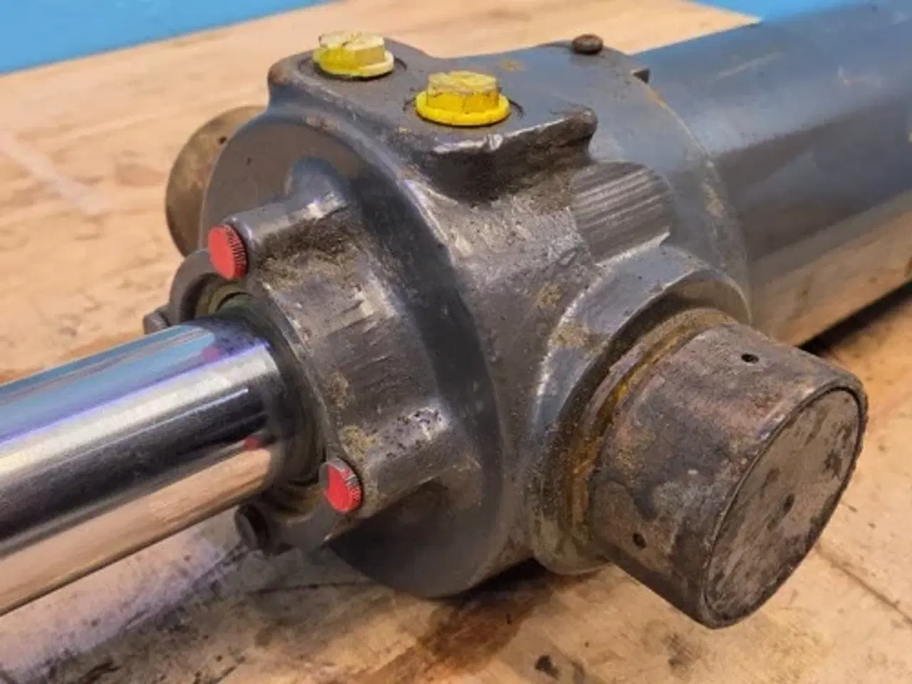 Billede 6 - New Holland LB115B Cylinder 90488673