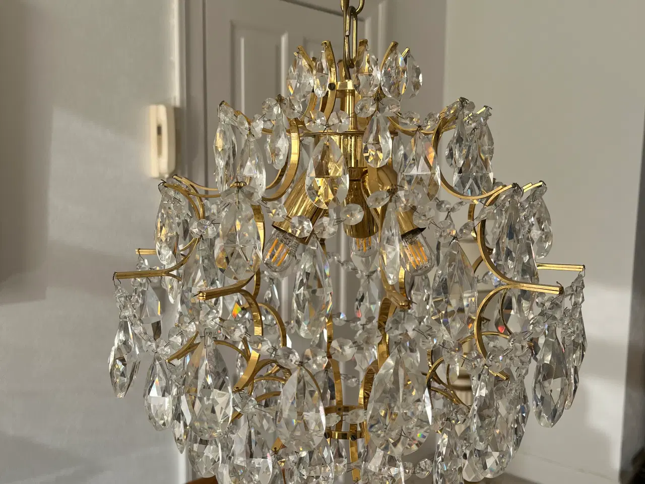 Billede 8 - Lysekrone og 2 stk lampetter