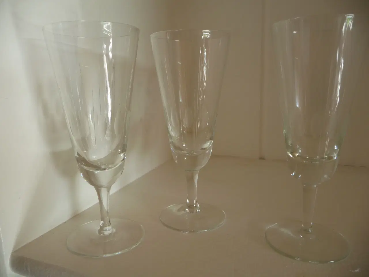 Billede 1 - 10 Champagne glas med slibninger