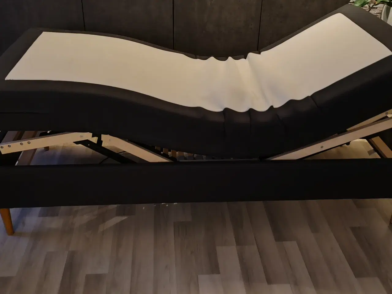 Billede 1 - Elevationsseng med trådløs fjernbetjening 90 x 200