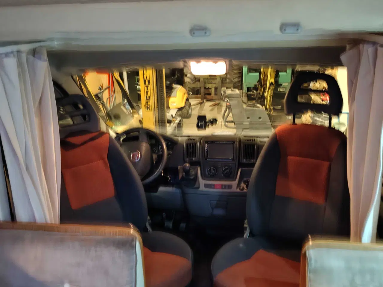 Billede 4 - Autocamper med køje, til den store familie.