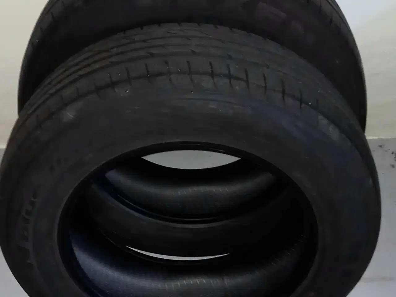 Billede 5 - Næsten nye sommerdæk med få km.