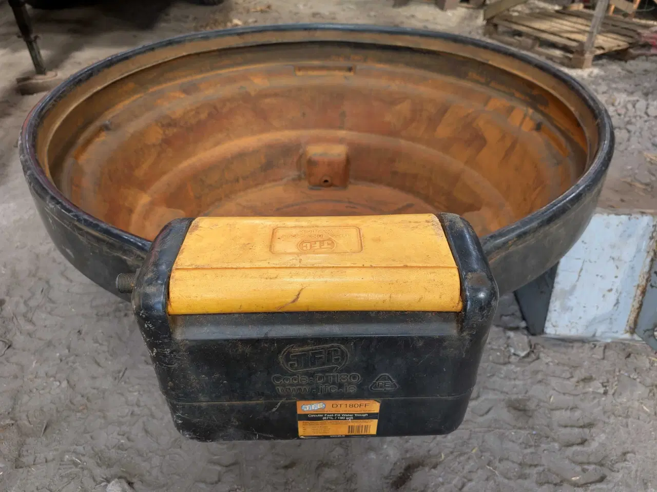 Billede 2 - Plast vandtrug JFC 871 l med svømmer 
