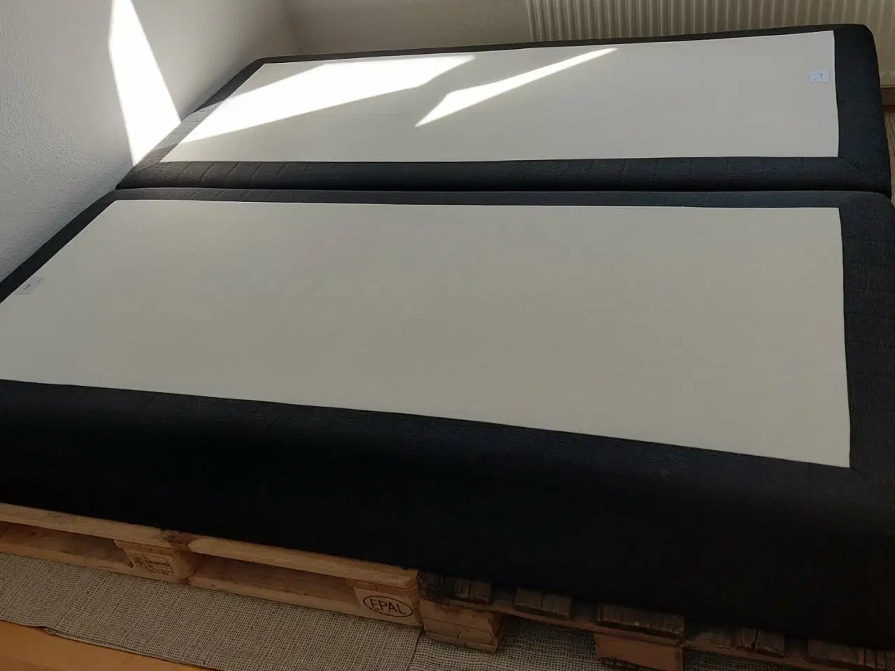 Billede 1 - Springmadras (2x ILVA 90x200) inkl. memoryskum top