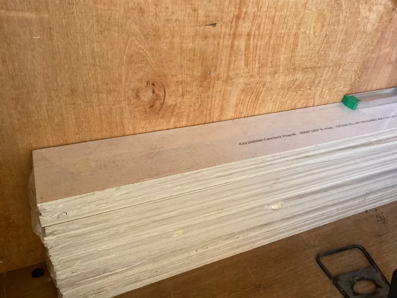 Billede 2 -  Cembritt plank i hvid