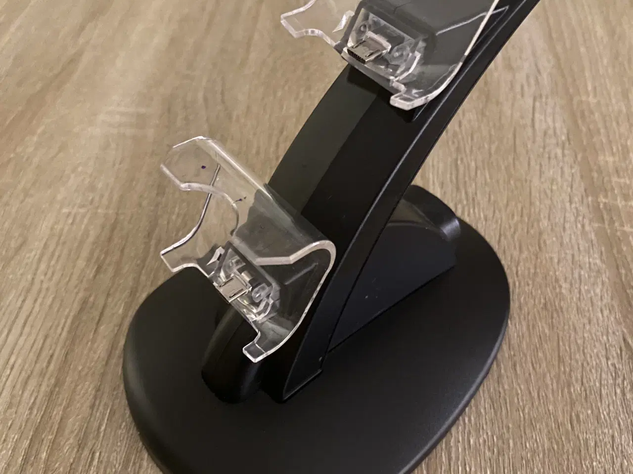 Billede 1 - Oplader/fod til game-controllere til ps4