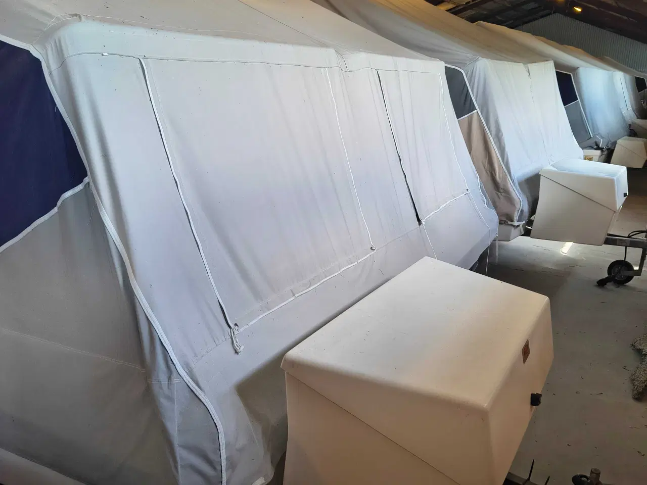 Billede 5 - Vi har fyldt lageret med campleter.