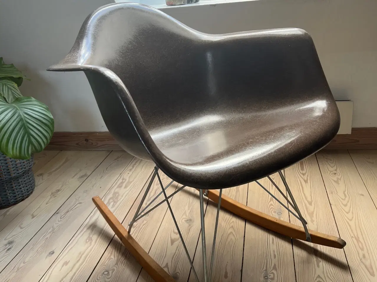 Billede 2 - Eames Gyngestol af glasfiber