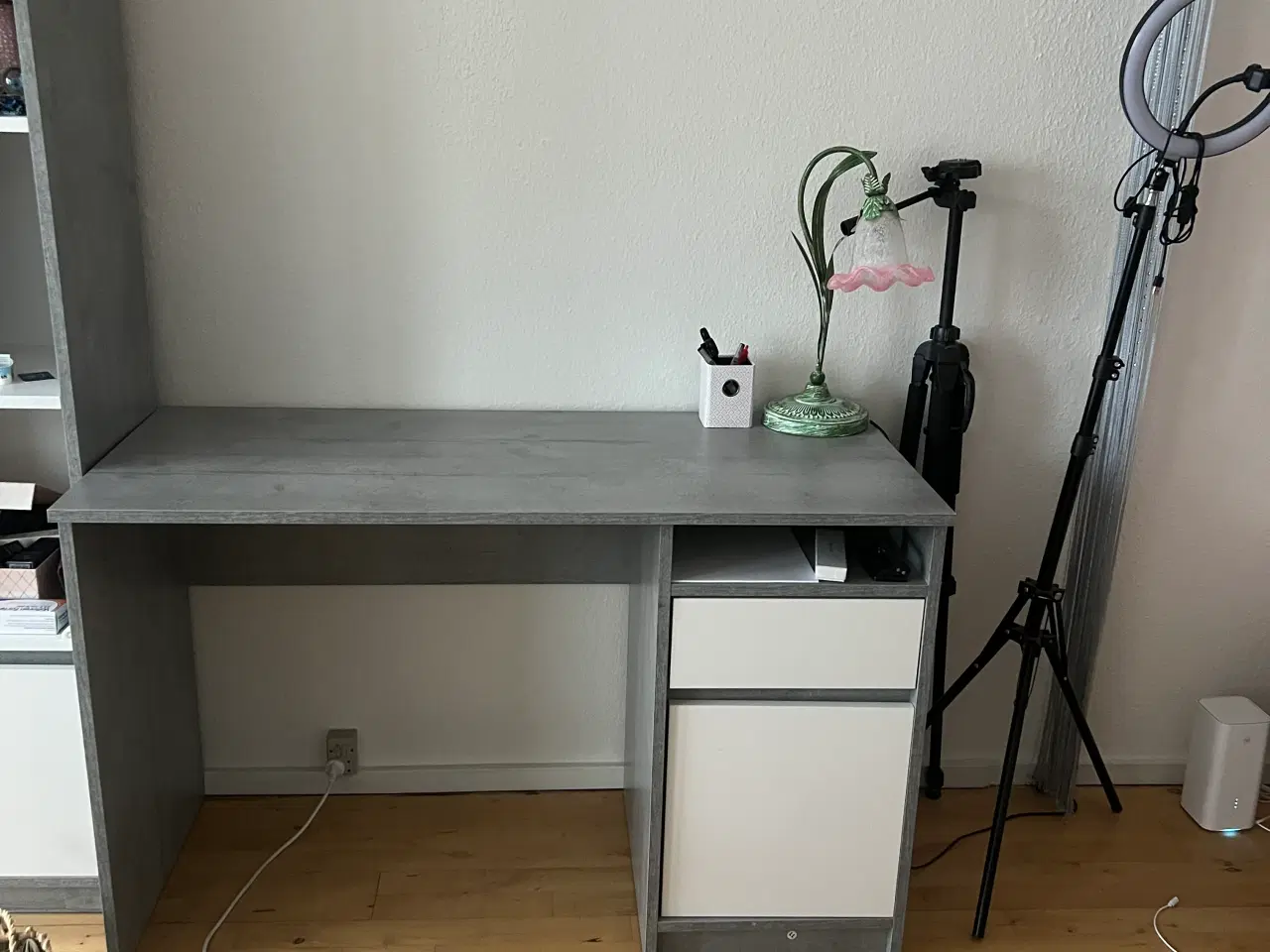 Billede 2 - Skrivebord 