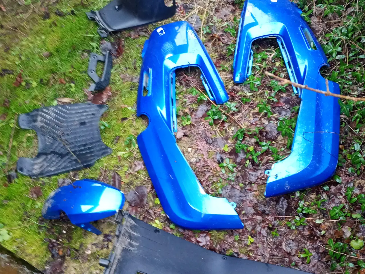 Billede 2 - Skjolde til niu mqi