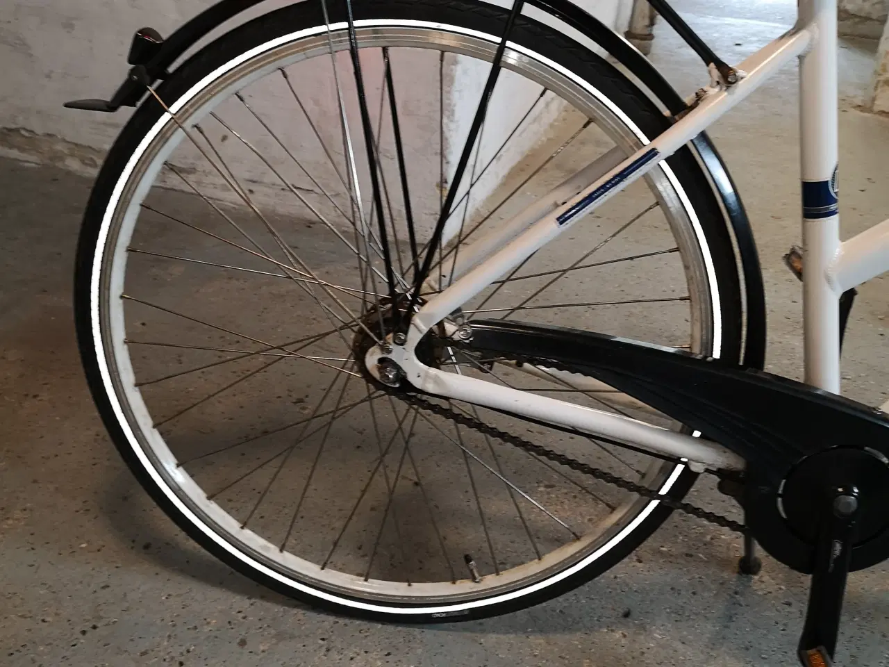 Billede 4 - EBSEN 28" 50 cm hvid 7 gear ,ny sadel ,Nyt bagdæk,