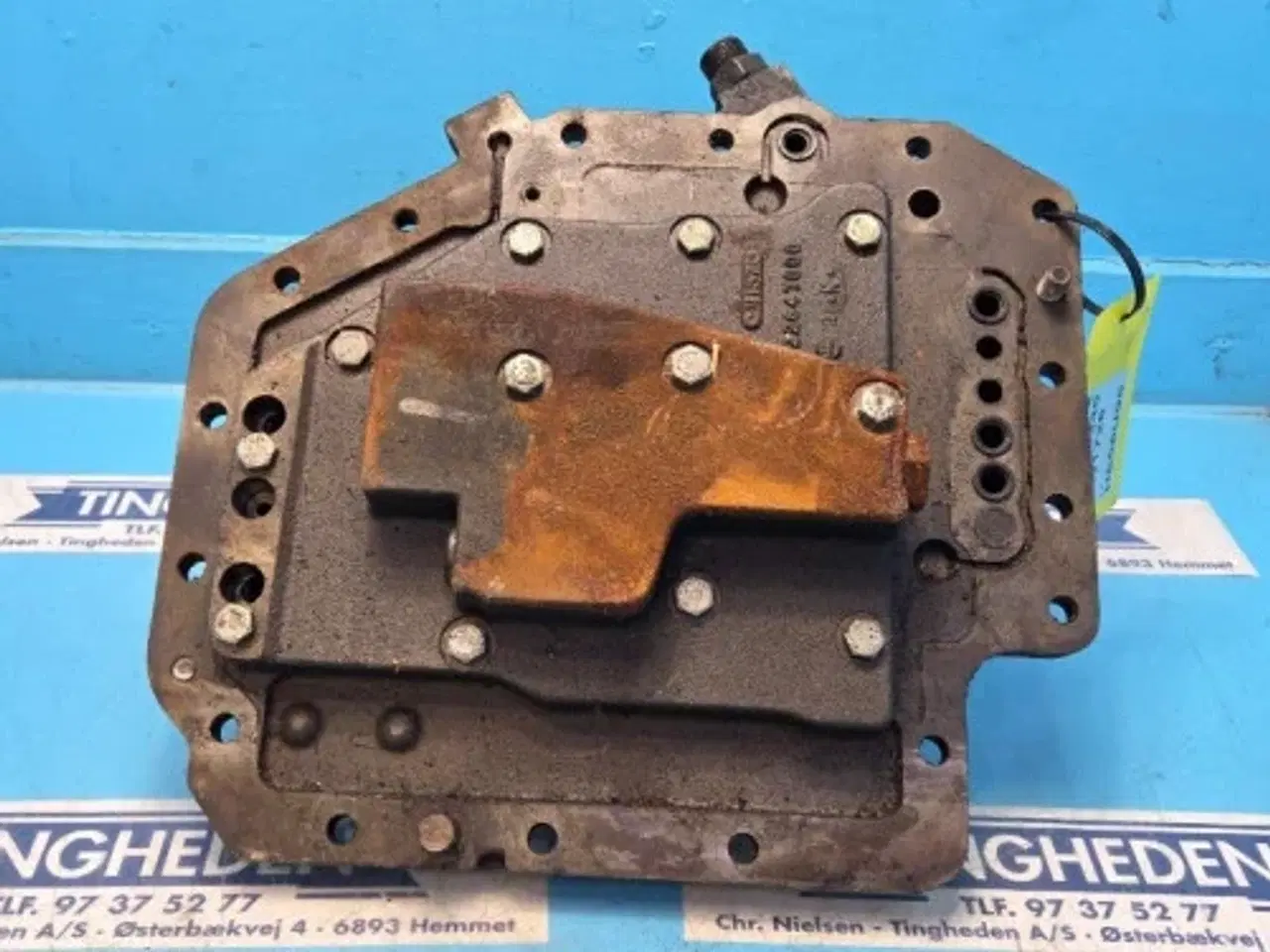 Billede 10 - Ford 8340 Dæksel F3NN7Z479