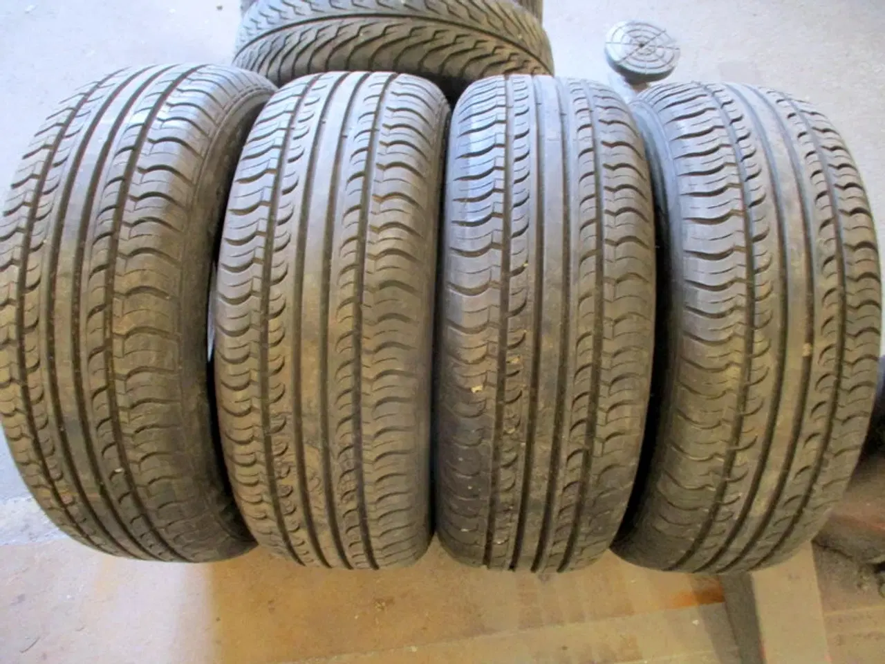 Billede 1 - 215/65/15" Hankook optimo sommerdæk 4 stk.