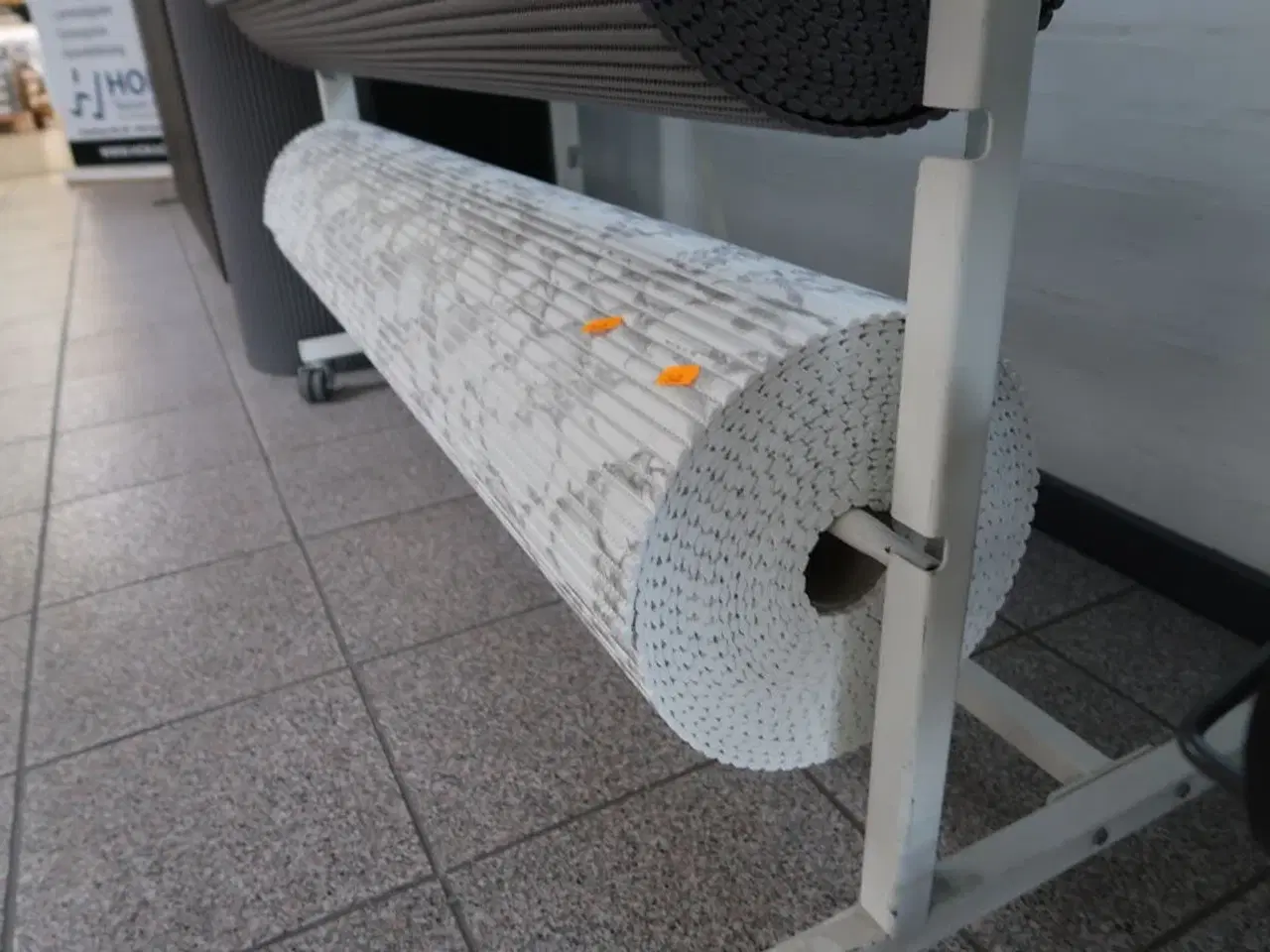 Billede 2 - Rulle med dug