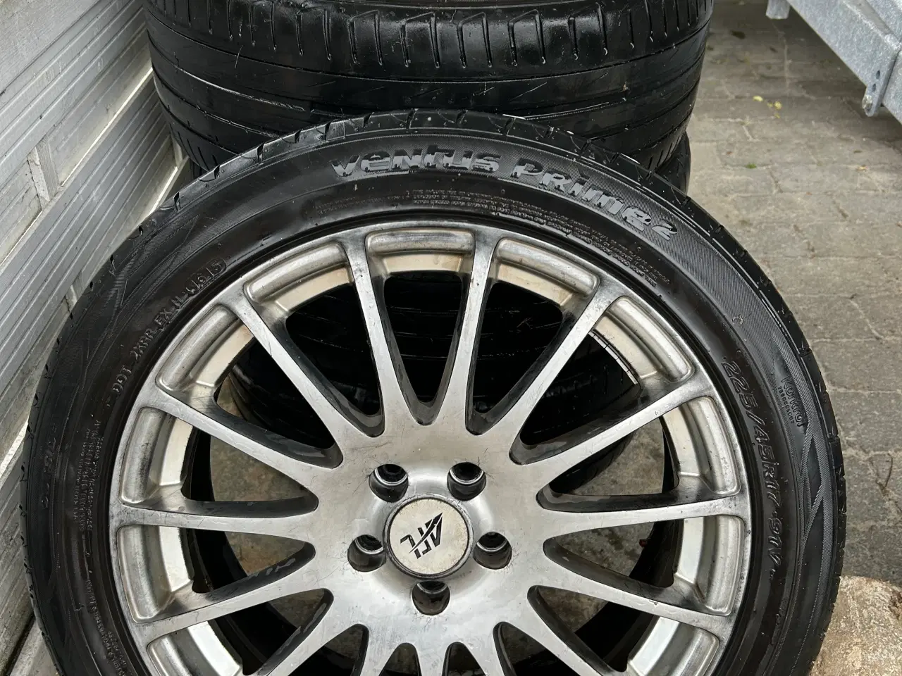 Billede 2 - Alufælge Toyota Avensis 225/45R17