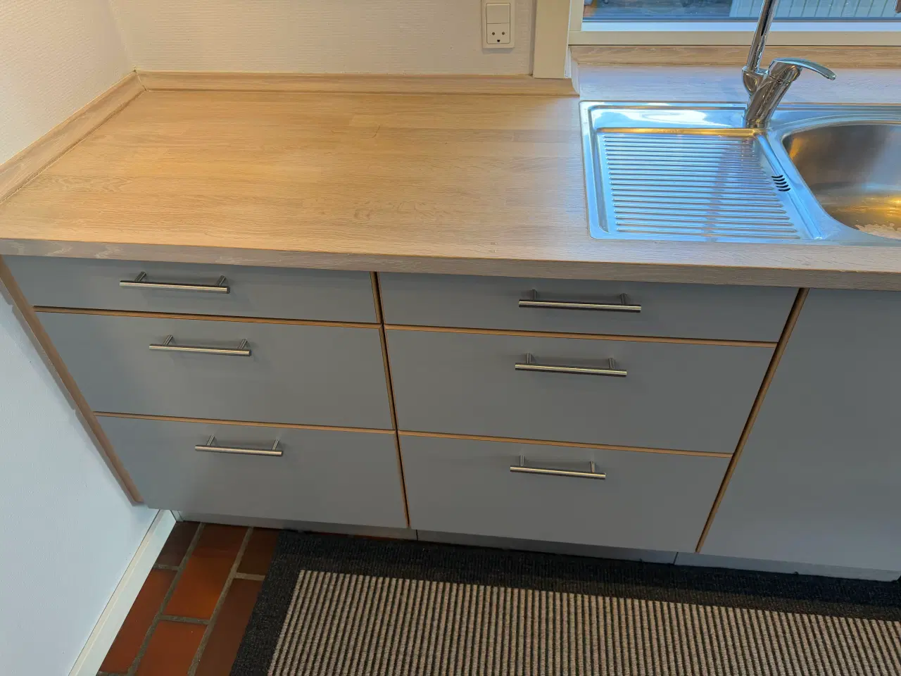 Billede 8 - Invita køkken i gråt laminat