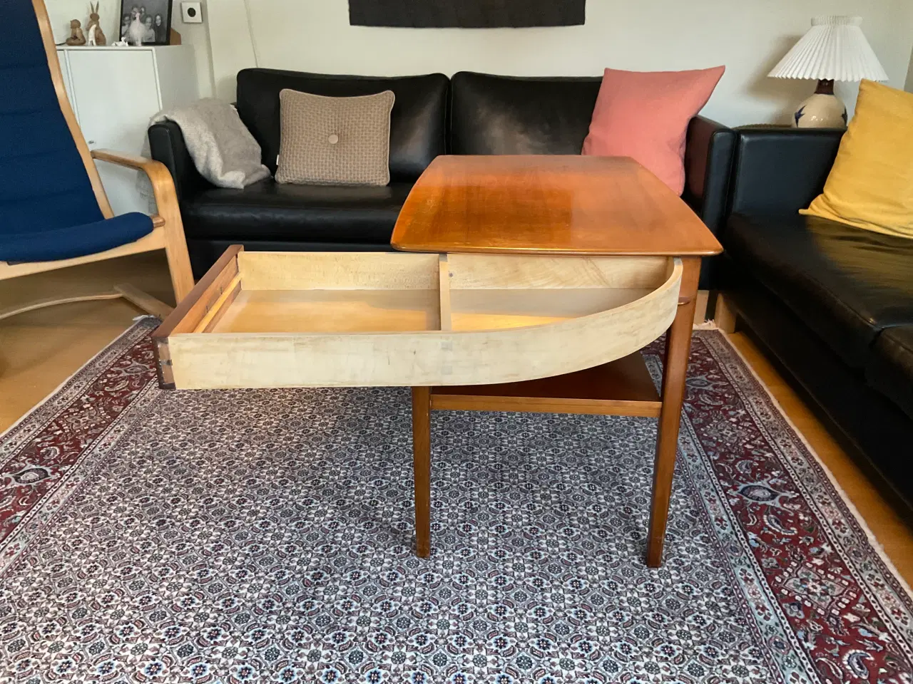 Billede 3 - Sofabord i lakeret teaktræ