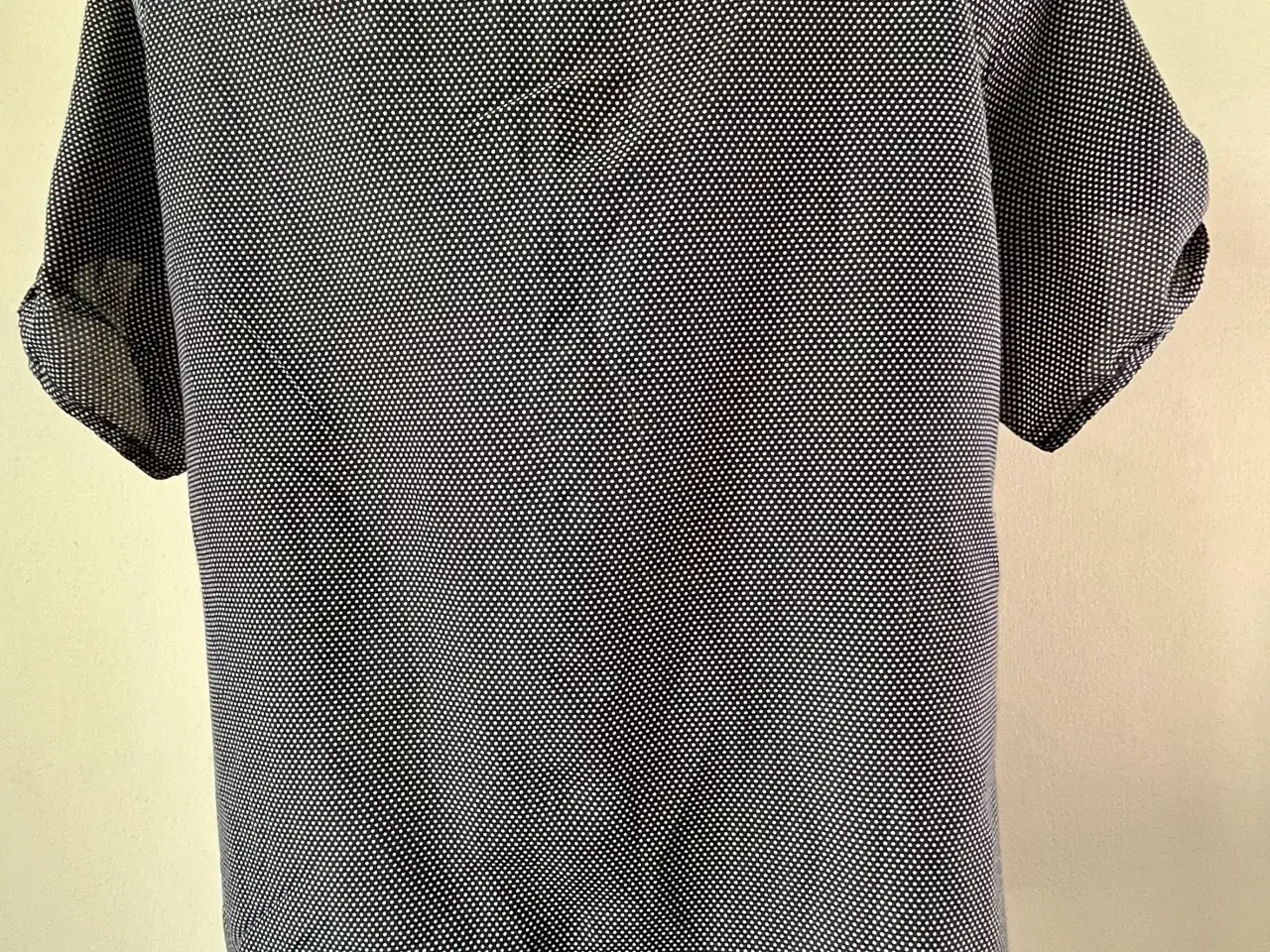 Billede 5 - Armani, prikket bluse, str L
