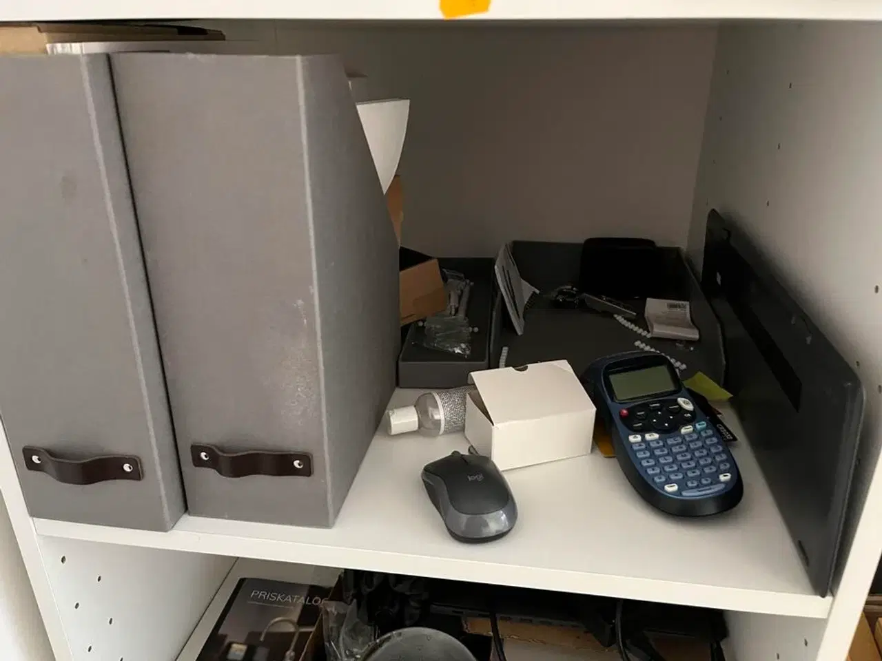 Billede 4 - Reol + Indhold