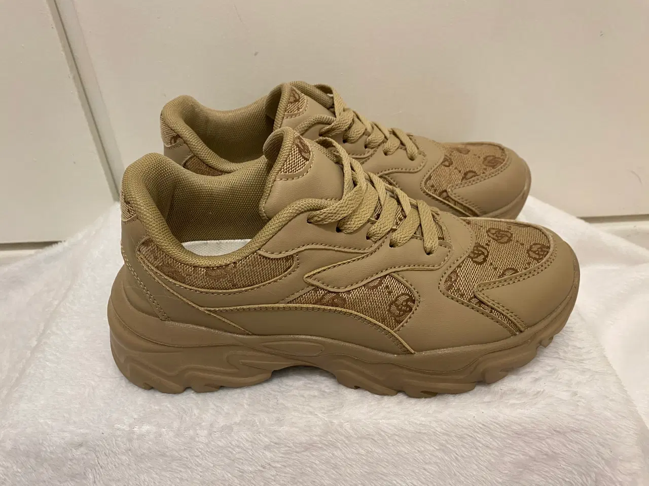 Billede 5 - Flotte sneakers