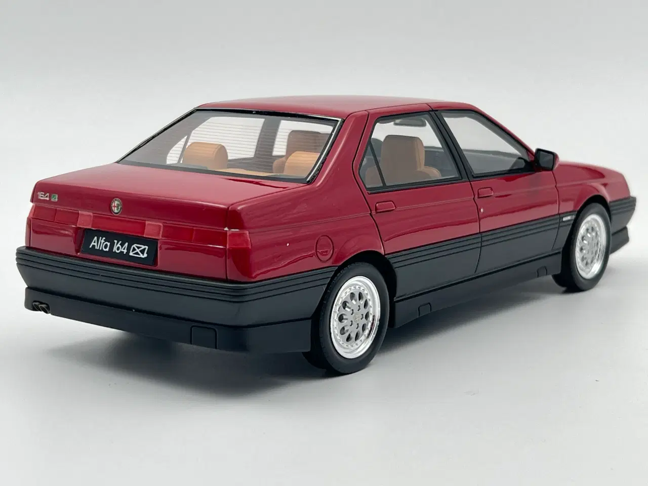 Billede 3 - 1993 Alfa Romeo 164 3.0 V6 Q4 1:18  Super sjælden 