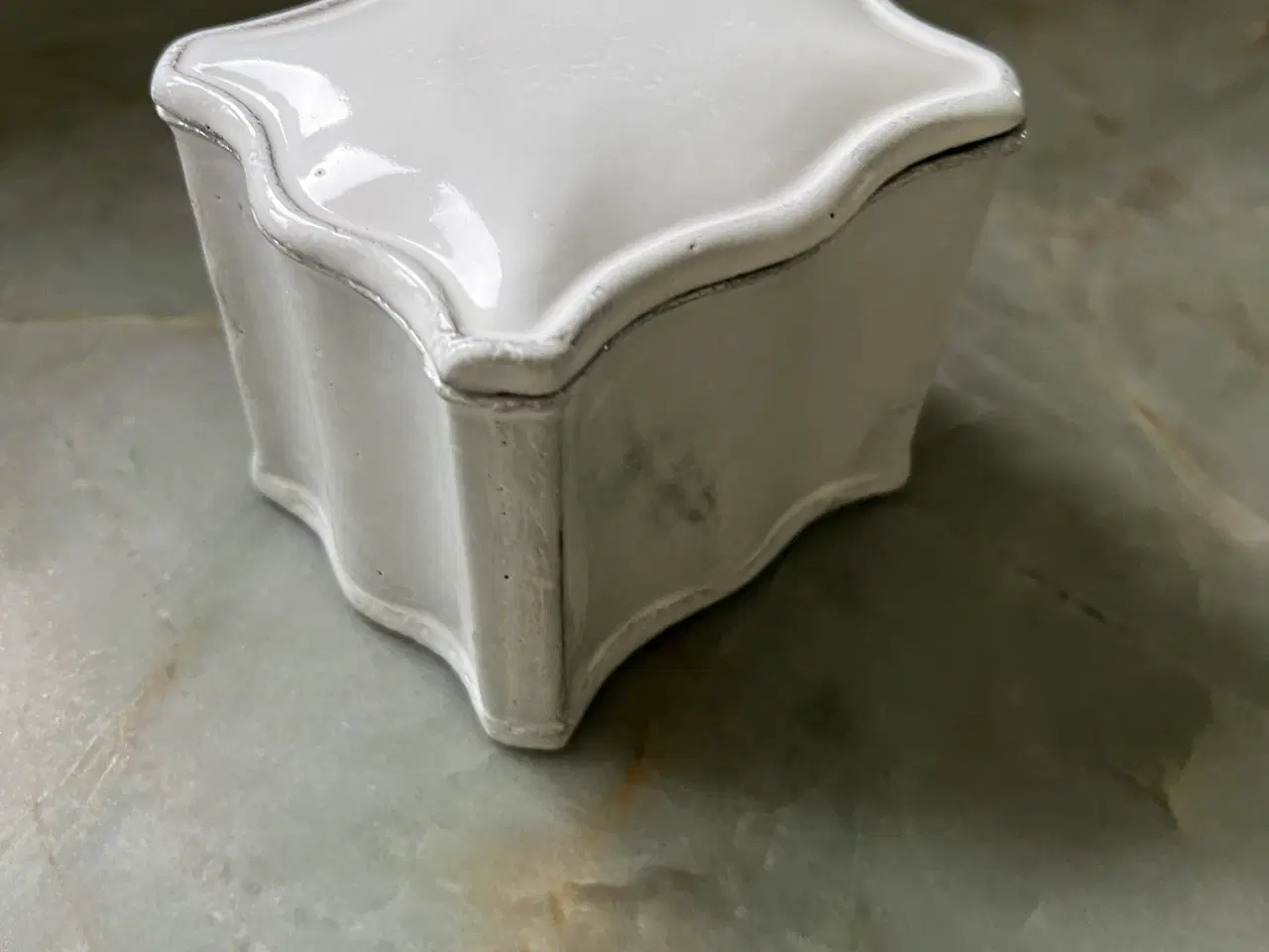 Billede 4 - Astier de Villatte æske med låg